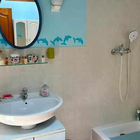 Family House * Cannes